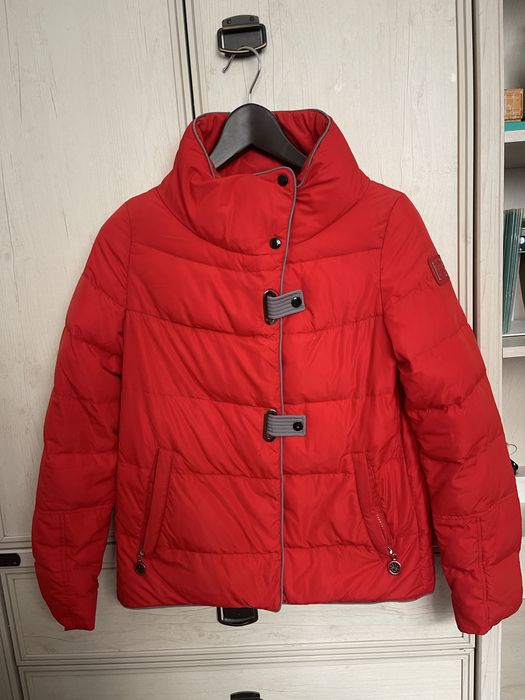 Женские зимние куртки.