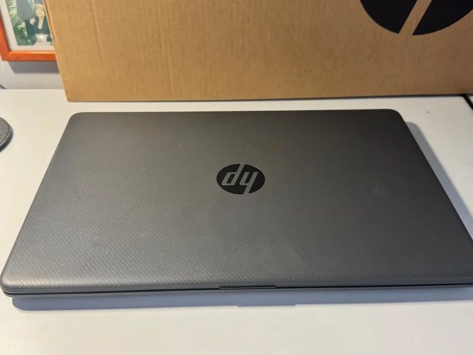 HP Laptop + Geanta