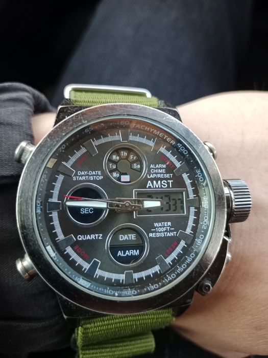 Часы AMST 3003 работает