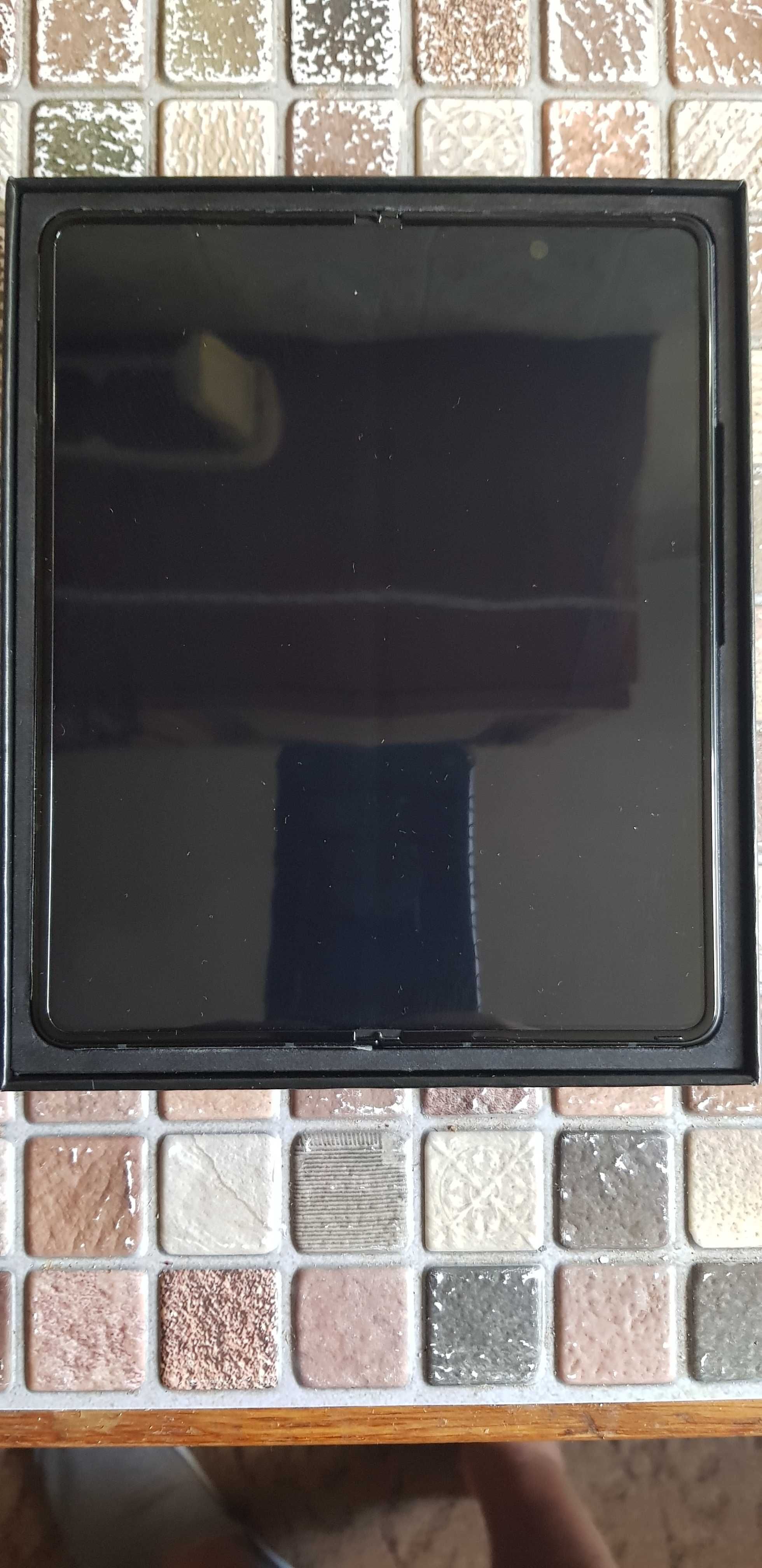 Samsung Galaxy Z Fold3 5G / 256GB