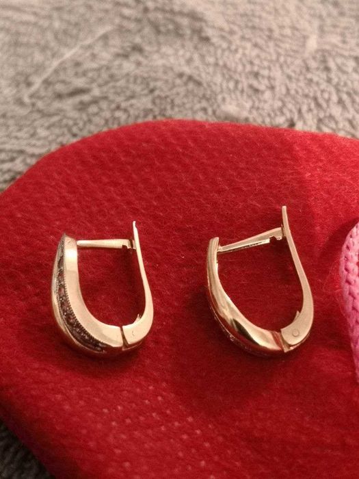 Золотые серьги 585 пробы.