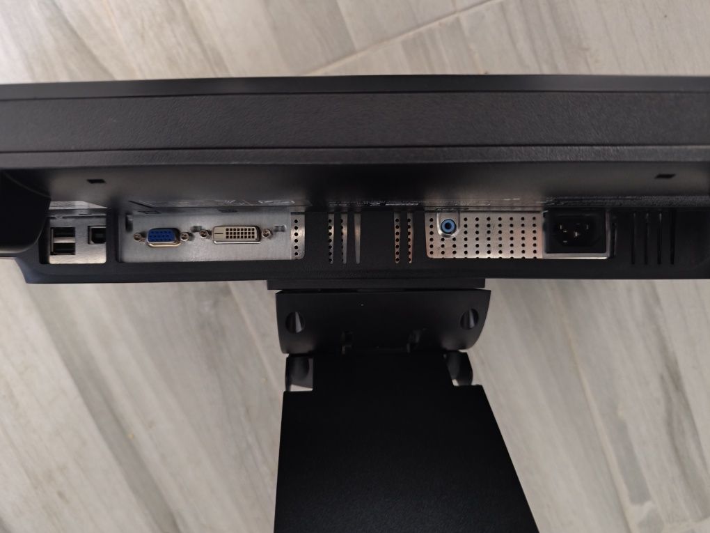 Монитор NEC Multisync