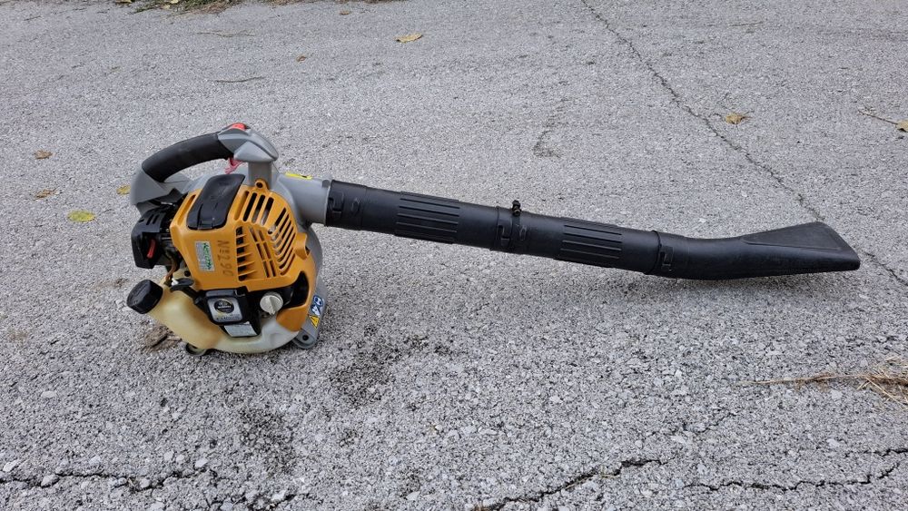 Бензинова духалка за листа