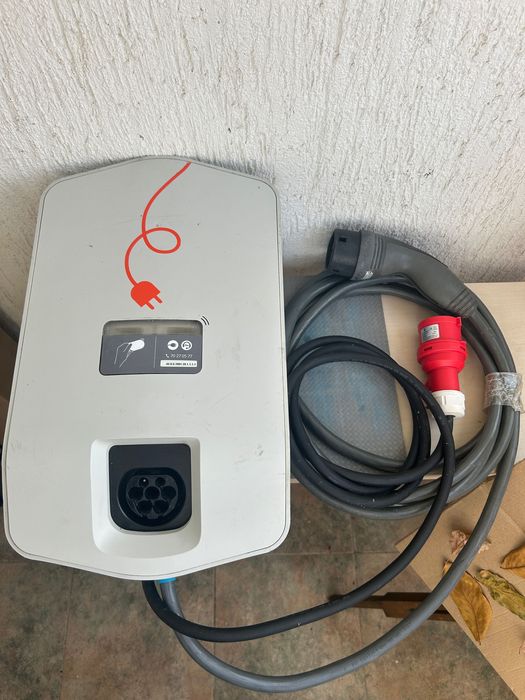 Трифазна зарядна станция 22kw