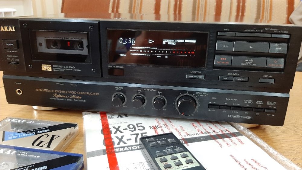 Кассетная дека Akai GX9  Akai GX75