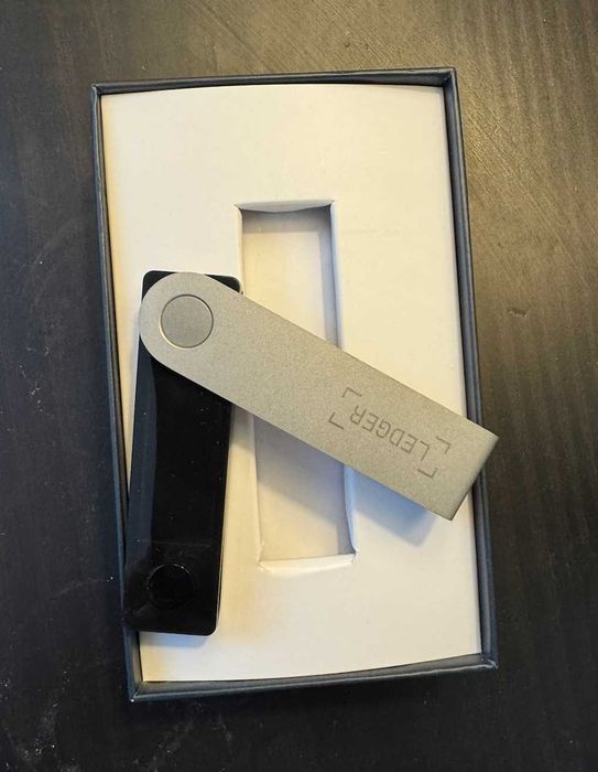 Ledger Nano X - Wallet Crypto BTC ETH USDT USDC - IMPECABIL - FULL BOX
