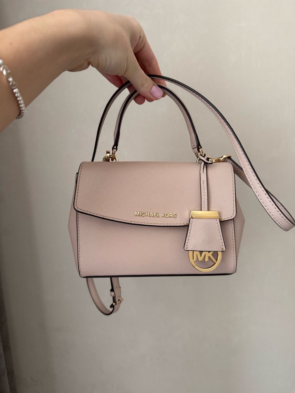 Продам сумку Michael kors оригинал