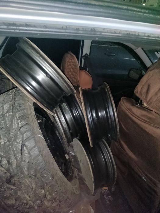 Зимный шина с дисками срочна