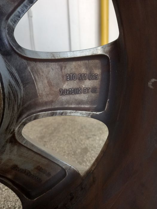 Vând sau schimb jante aliaj