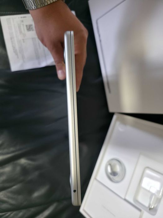 КАТО НОВ Macbook air M4 Гаранция до 31.03.2027
