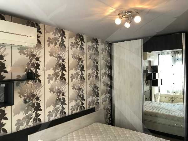 Продава се Тристаен апартамент в Пловдив, Христо Смирненски - 80 кв.м за 1963 €/кв.м - Снимка #1