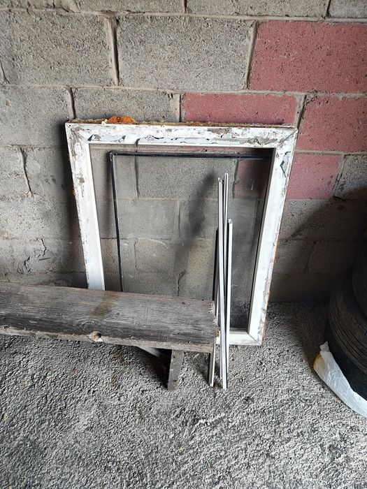 Продам пластиковое окно