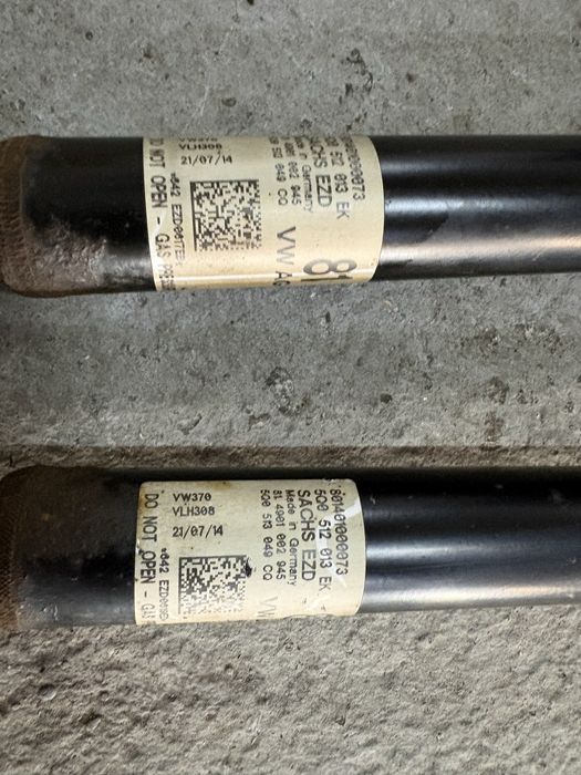 Set amortizoare spate VW Golf 7 stare f buna.