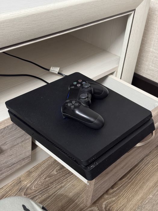 Sony PlayStation 4 Slim 1 TB