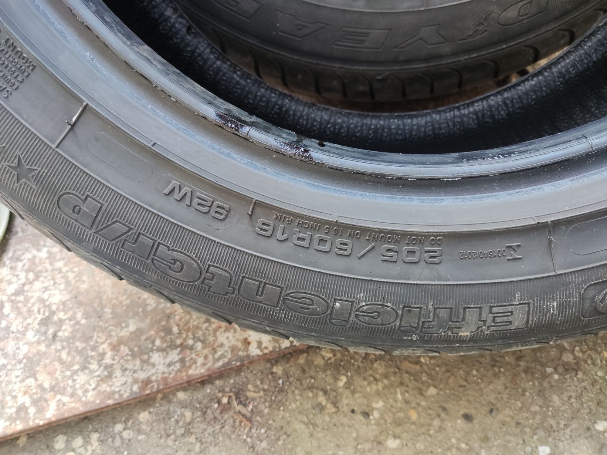 Гуми 205 60 16 Goodyear EfficientGrip RSC