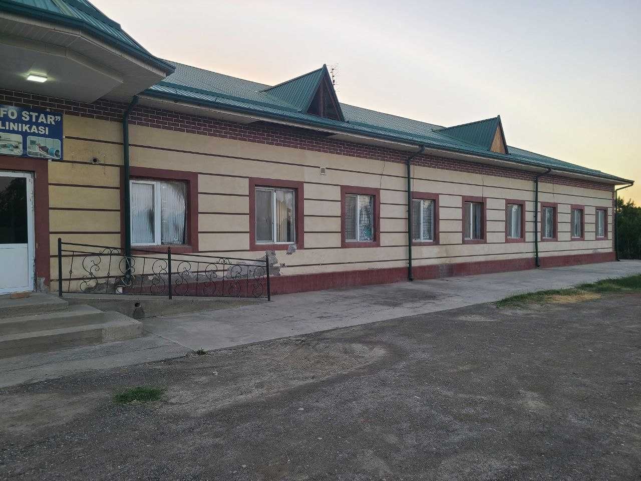 Yangiyerda Shifoxona va oshxona binosi bo`lib to`lash asosida sotiladi