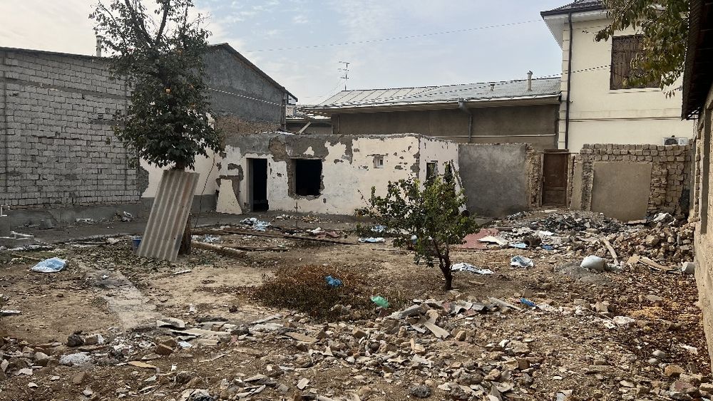 Ohunbobevda 2,9 sotik yer sotiladi srochna Kadastri bor !