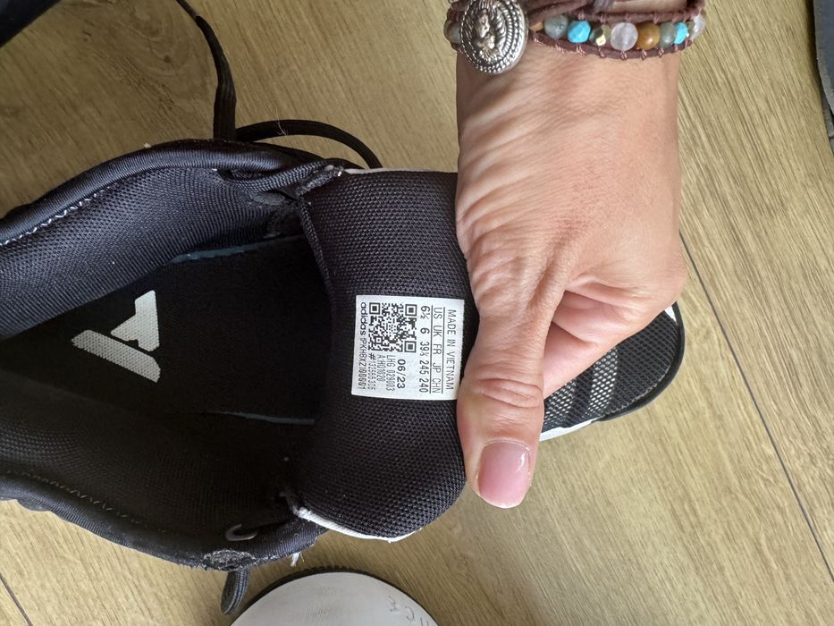 Adidas trae unlumited 38 2/3 si 39 1/3