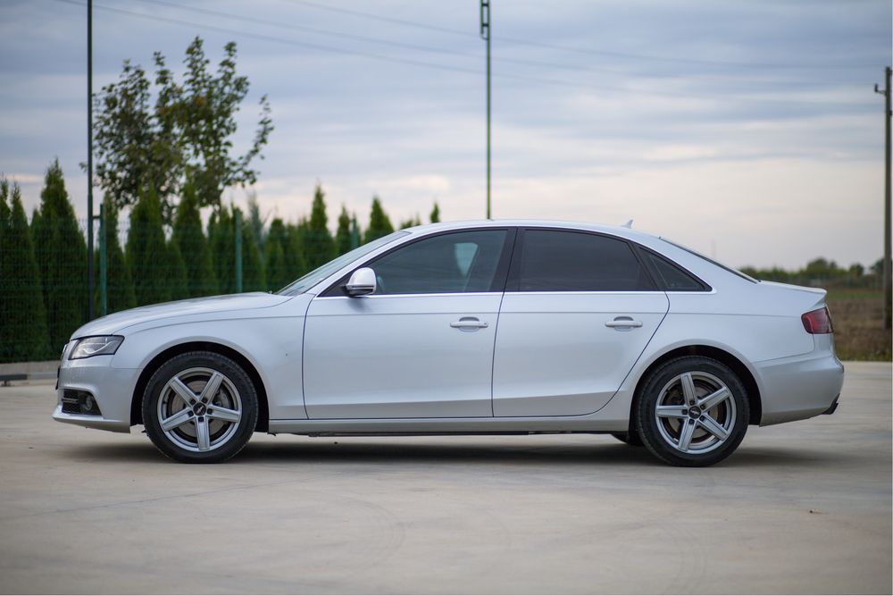Audi A4 2.0T B8 /2009/