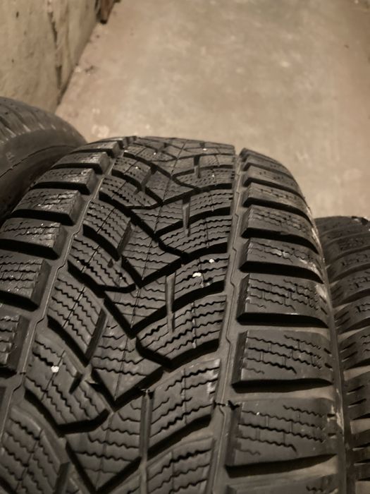 205 60 16 Dunlop Winter Sport 5 4бр зимни