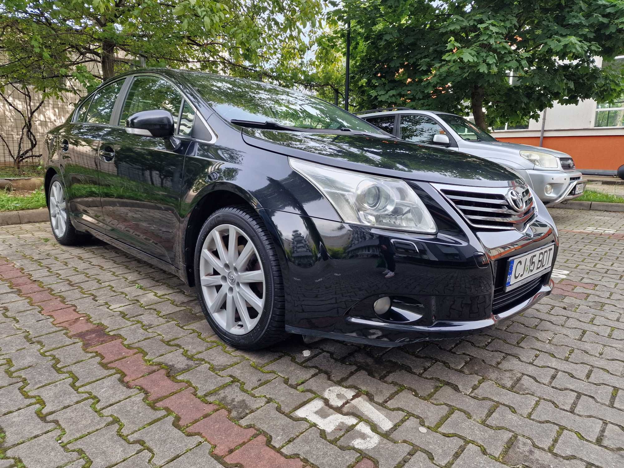 TOYOTA AVENSIS 2.0  Benzina Automatic