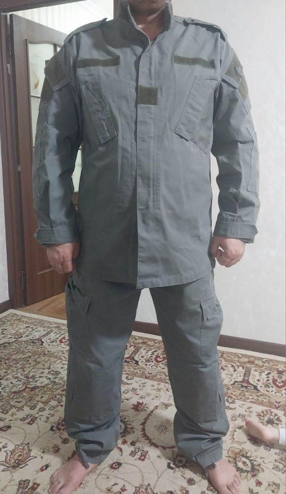 Продам спец форму охранника