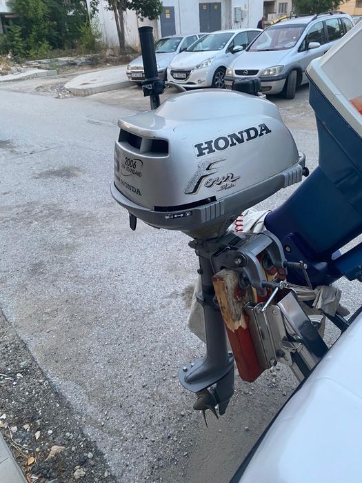 Honda 2 four-stroke