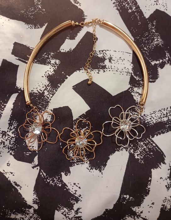 Colier elegant, mărime reglabilă, 35 lei