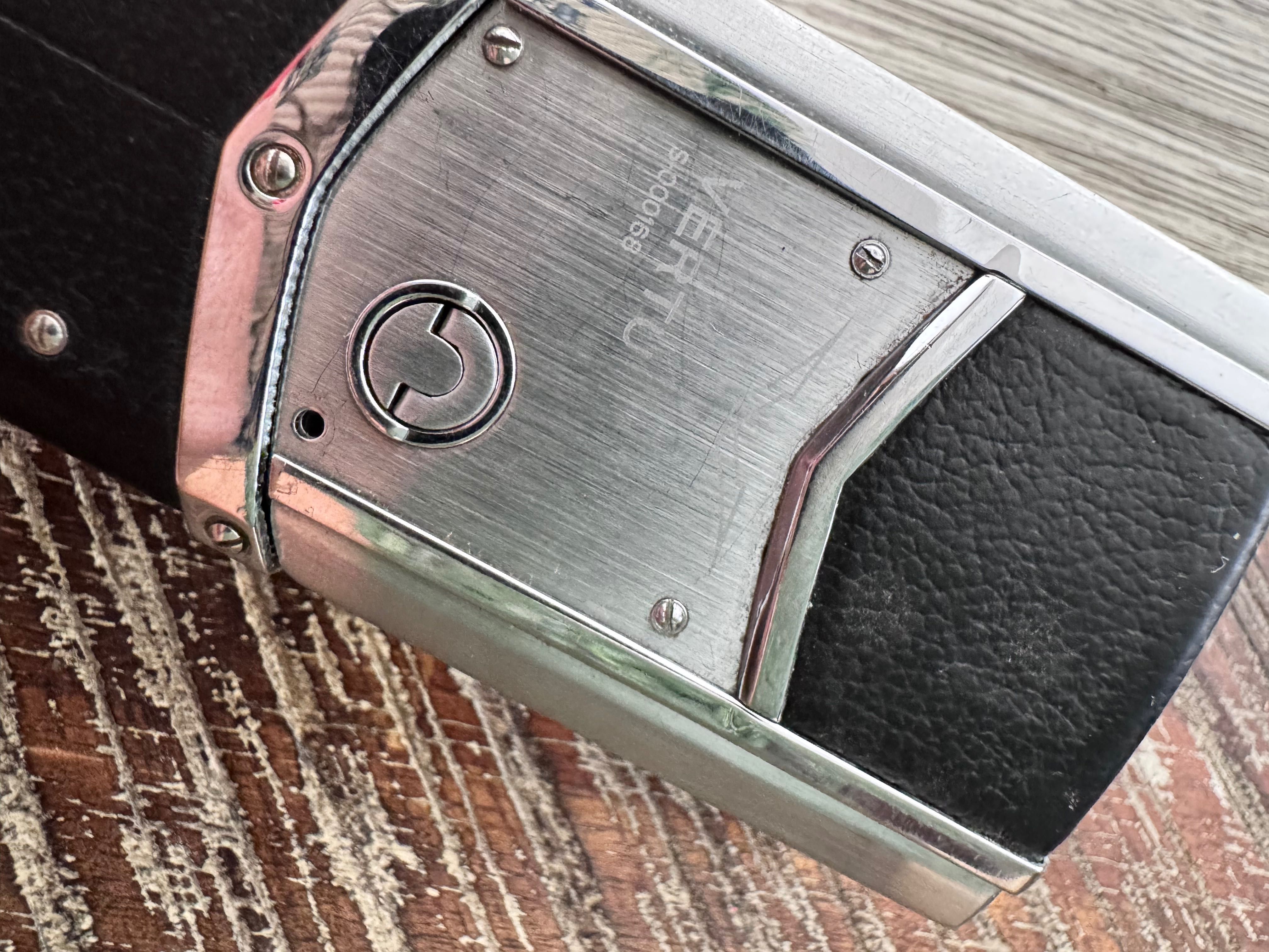 Telefon Vertu negru