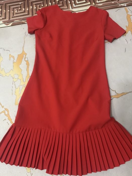 Продам дешево одежду 44 размера