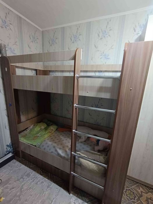 Двухъярусная кровать