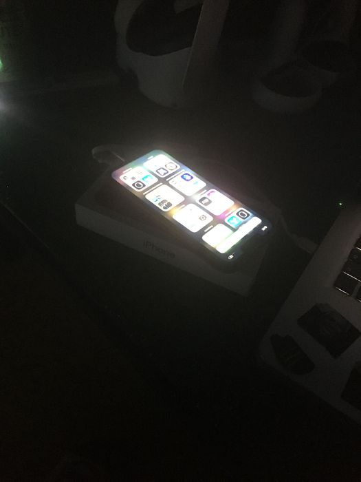 iPhone 13 256gb червен