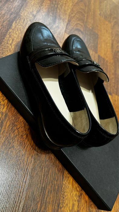 Продам лоферы Basconi