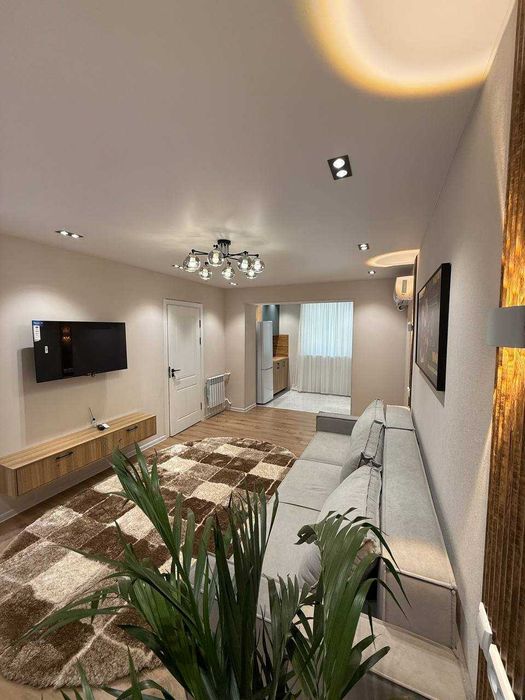 Бобура 2в3/3/5 кирпич, ор-р:NEXT COMPLEX СРОЧНО !!