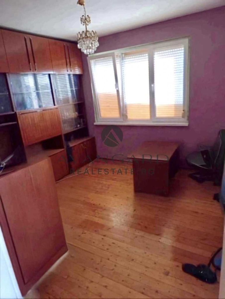 Продава се Етаж от къща в Пловдив, Прослав - 155 кв.м за 1185 €/кв.м - Снимка #1