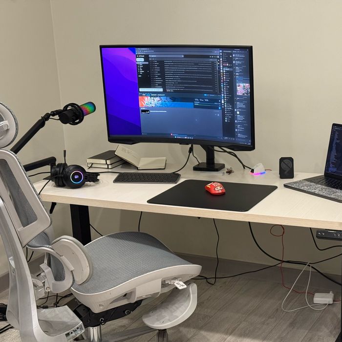 Монитор samsung 4к 32 дюйма 165 герц