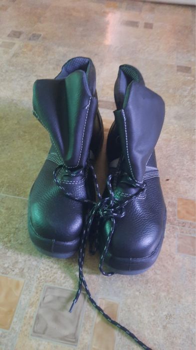 Одежда мужска обувь