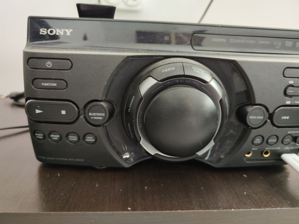 Vand sistem audio Sony MHC M60 D.