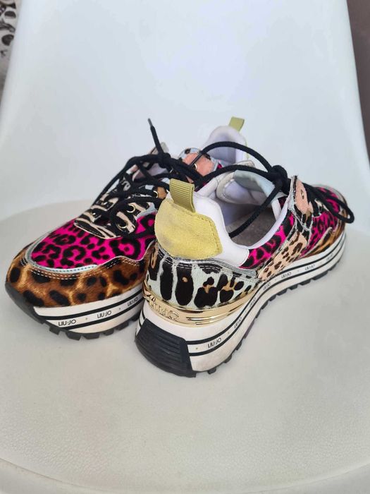 Оригинални маркови сникърси Liu Jo.