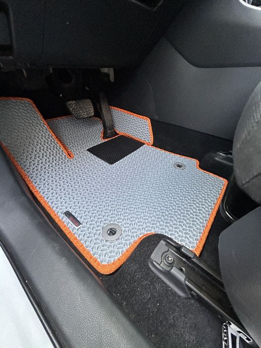 Toyota - Covorașe auto. Preșuri auto fabricate în România.