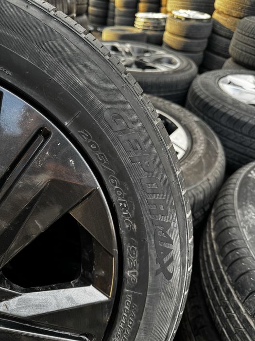 R16 hunday elantira deska balon Teshigi 5/114