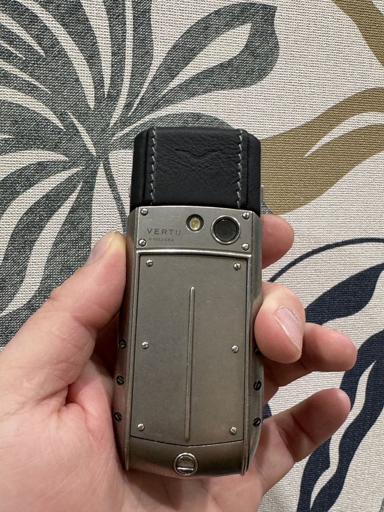 Продам Vertu Ascent Ti оригинал