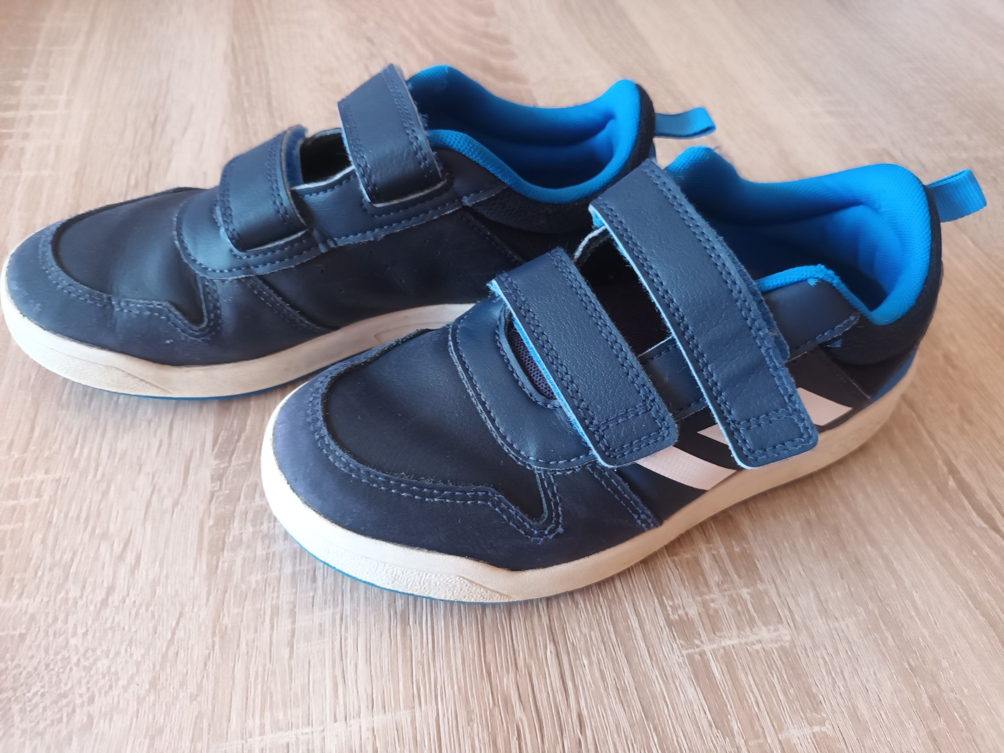 Обувки Adidas  оригинални