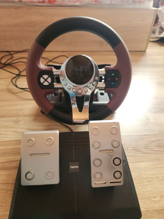 Продавам ps 3 с волан към него