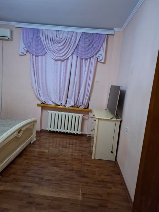Сдается 5 комнатная квартира в центре города с видом на дворец