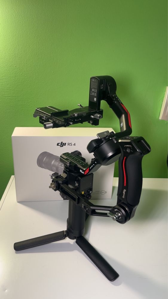 стабилизатор  гимбъл DJI RS 4