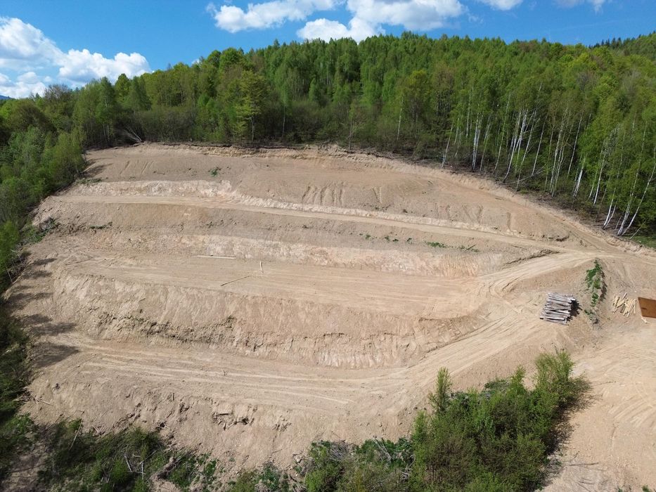 Închiriez Excavator VOLVO 9T cu Operator + Combustibil + Transport