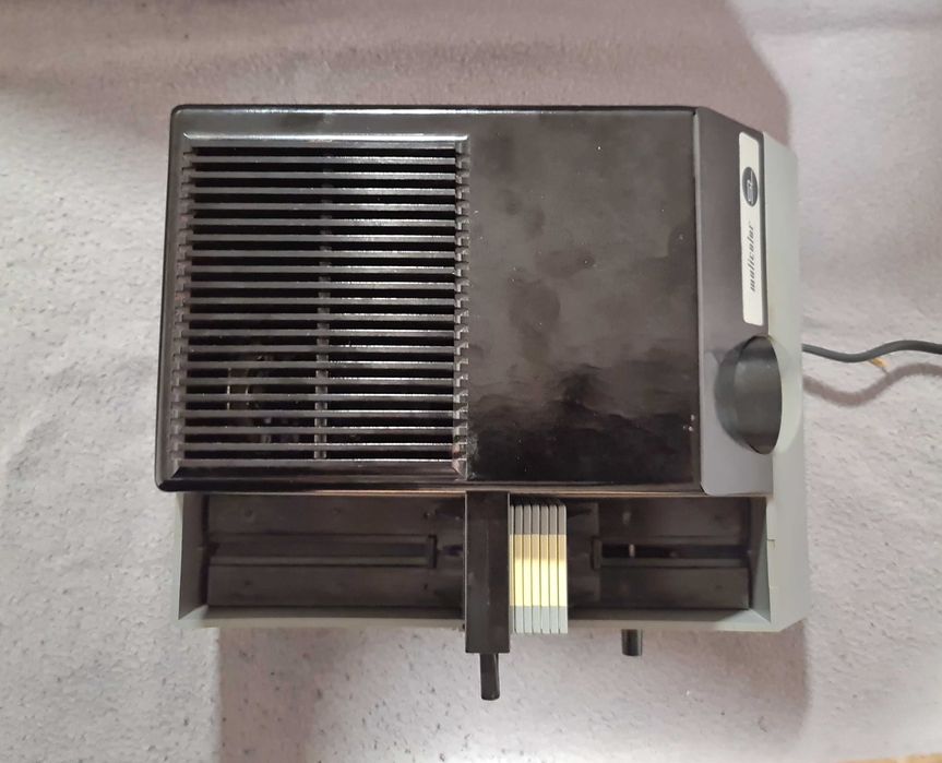 Proiector diapozitive "MALICOLOR"