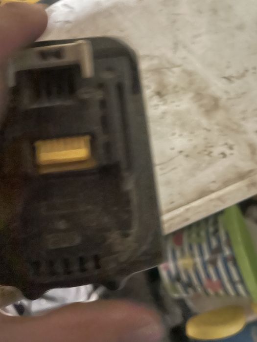 Acumulatori si filetanta dewalt defecte