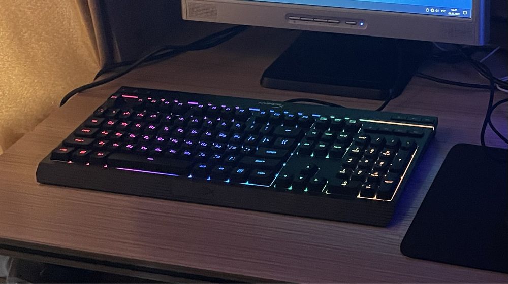 Клавиатура Hyper X и наушники Hyper X